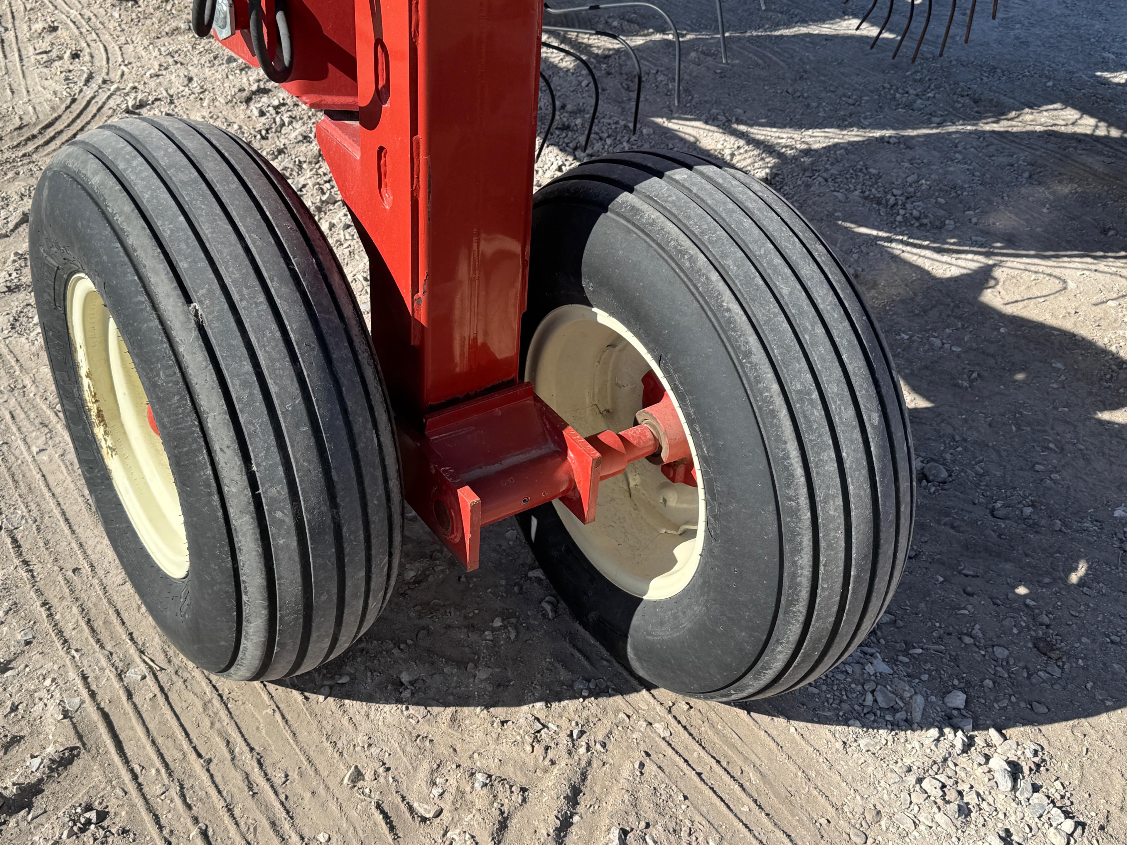 H&S 6120 Hi-Capacity Rake