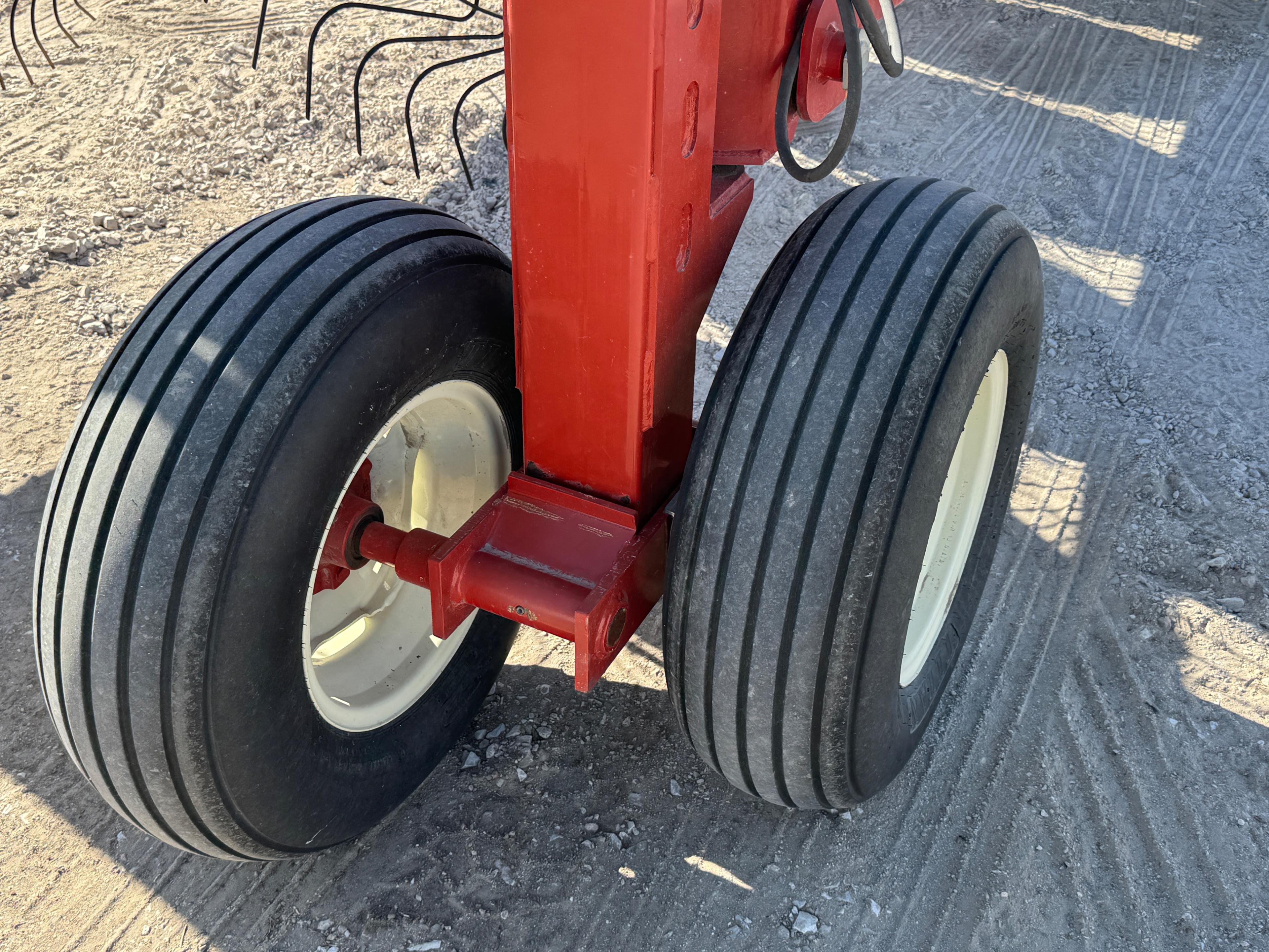 H&S 6120 Hi-Capacity Rake