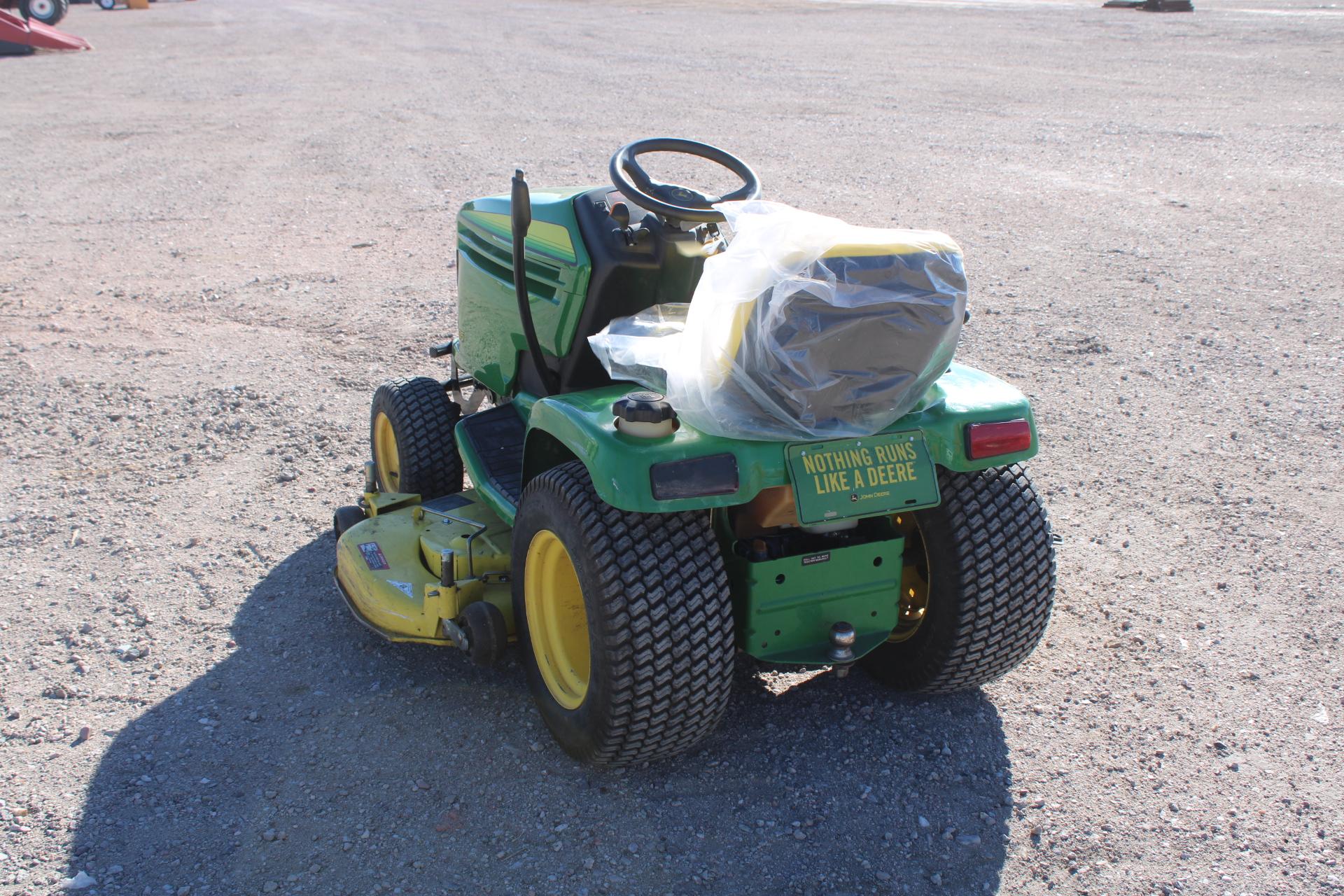 John Deere GT235 Lawn Mower