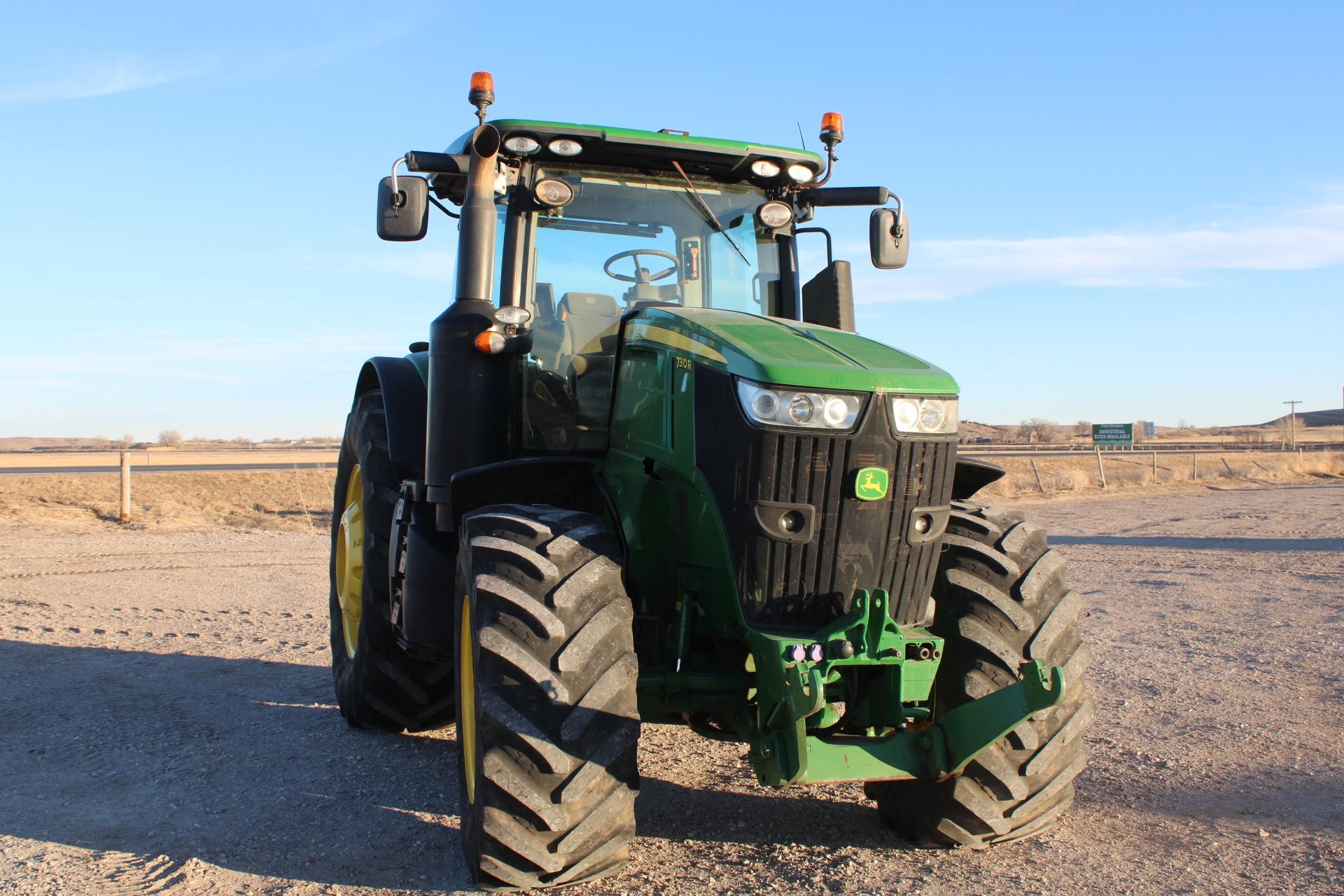 2016 John Deere 7310R Tractor