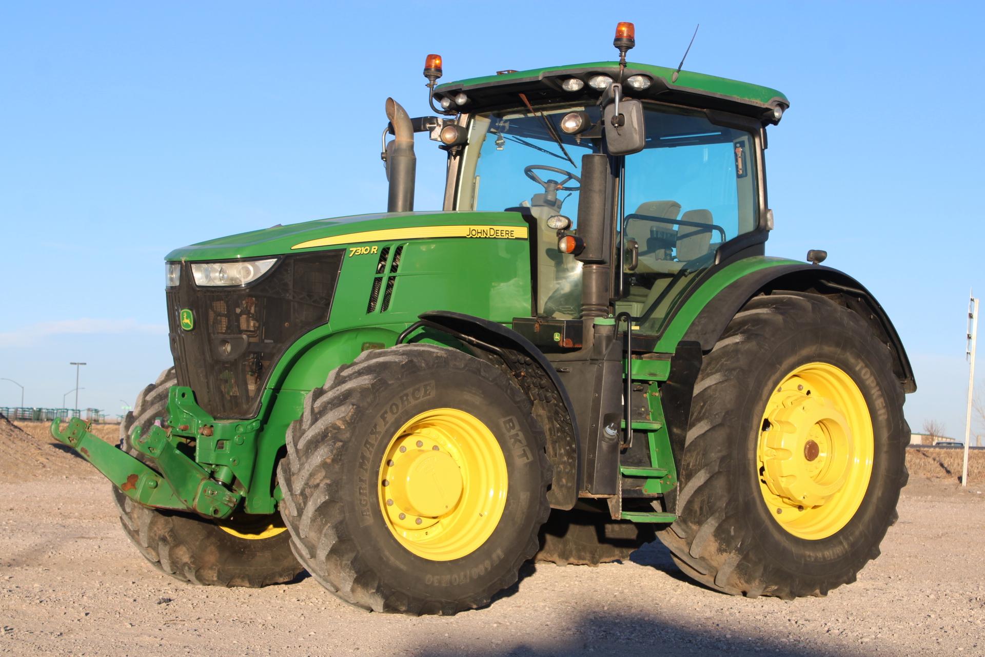 2016 John Deere 7310R Tractor