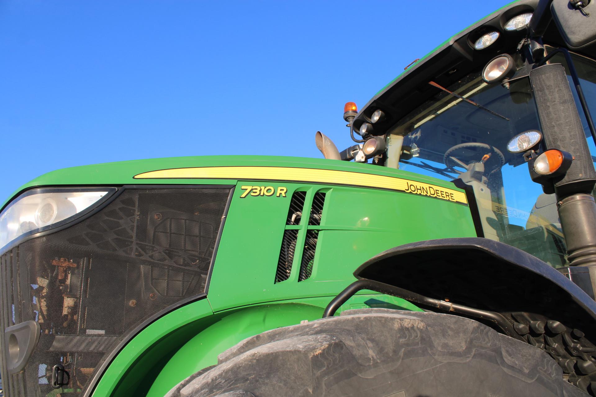 2016 John Deere 7310R Tractor