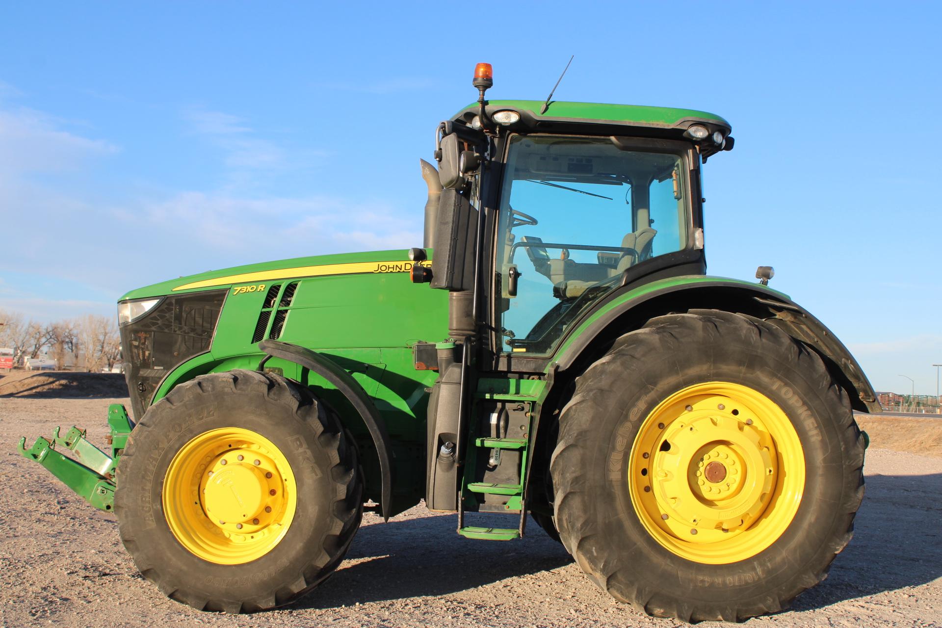 2016 John Deere 7310R Tractor