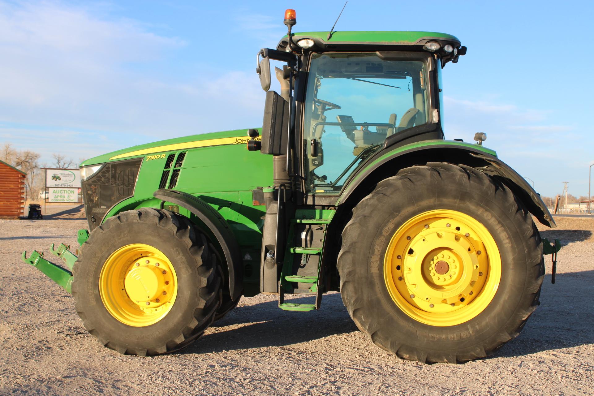 2016 John Deere 7310R Tractor