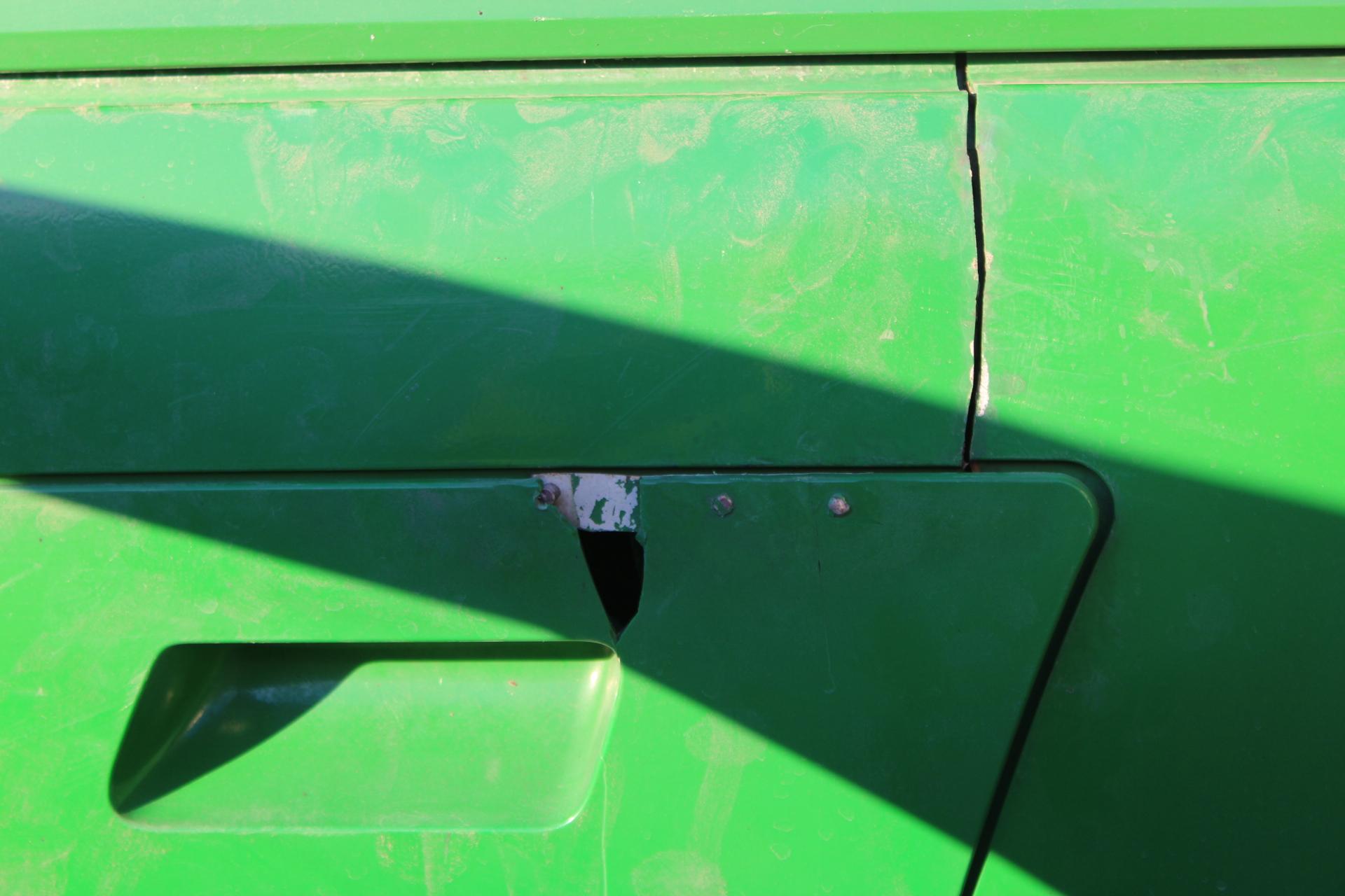 2016 John Deere 7310R Tractor