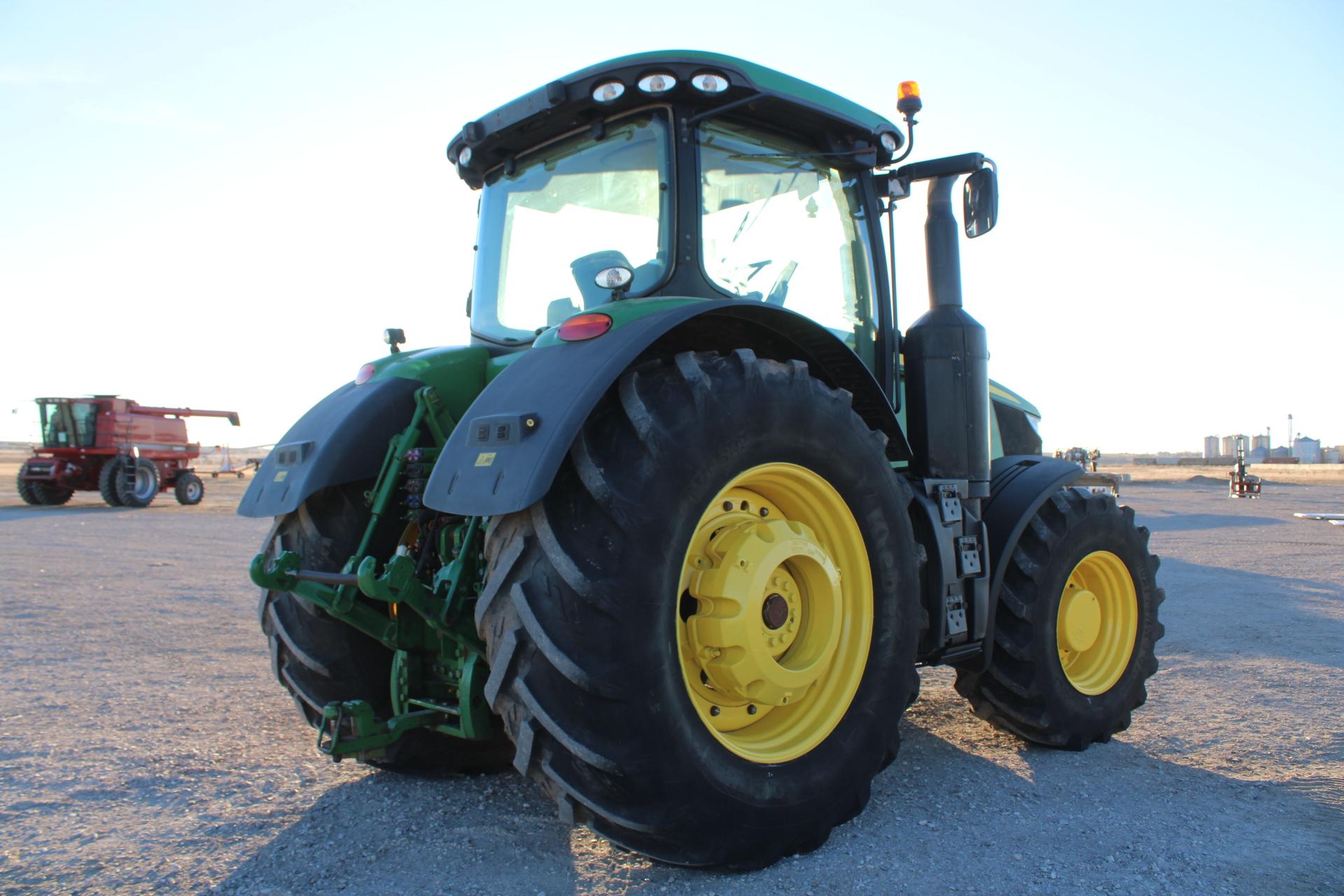 2016 John Deere 7310R Tractor