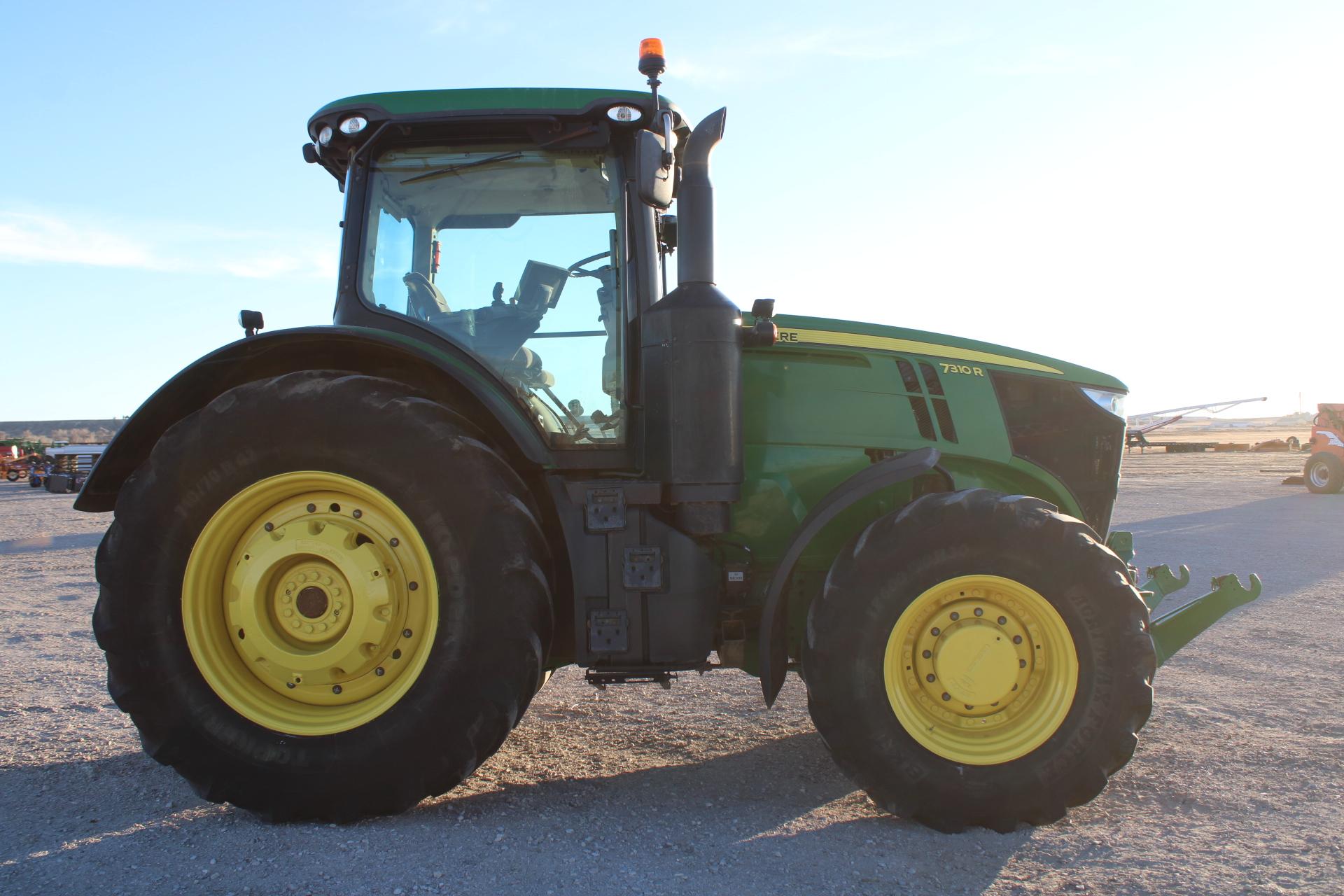 2016 John Deere 7310R Tractor
