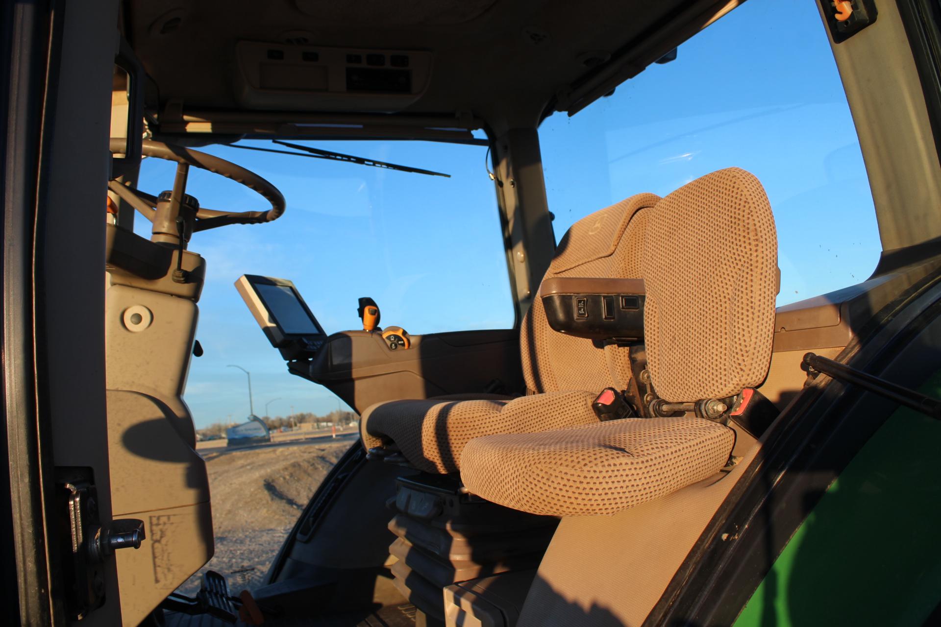 2016 John Deere 7310R Tractor