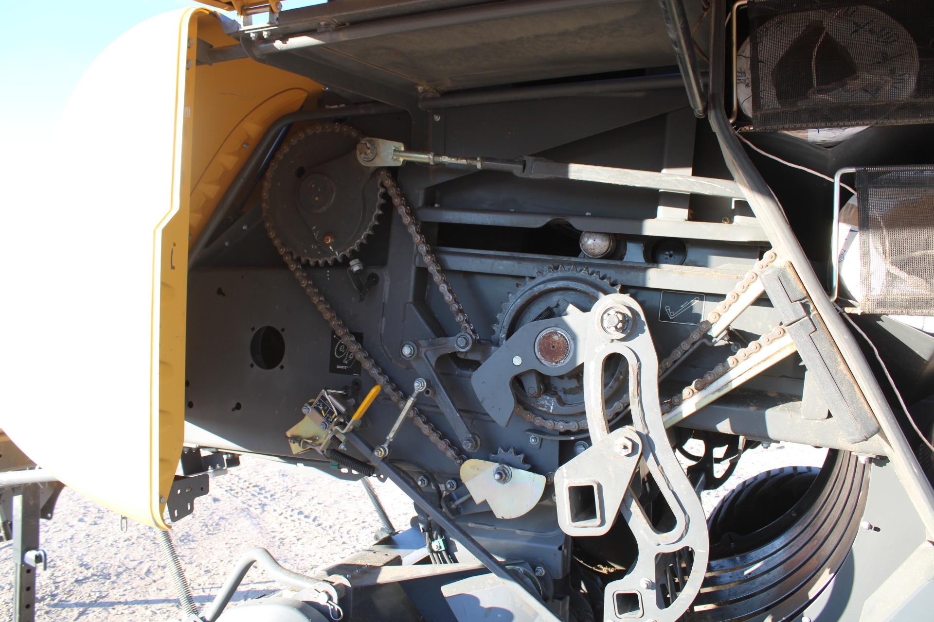 2017 Challenger 2270XD Square Baler