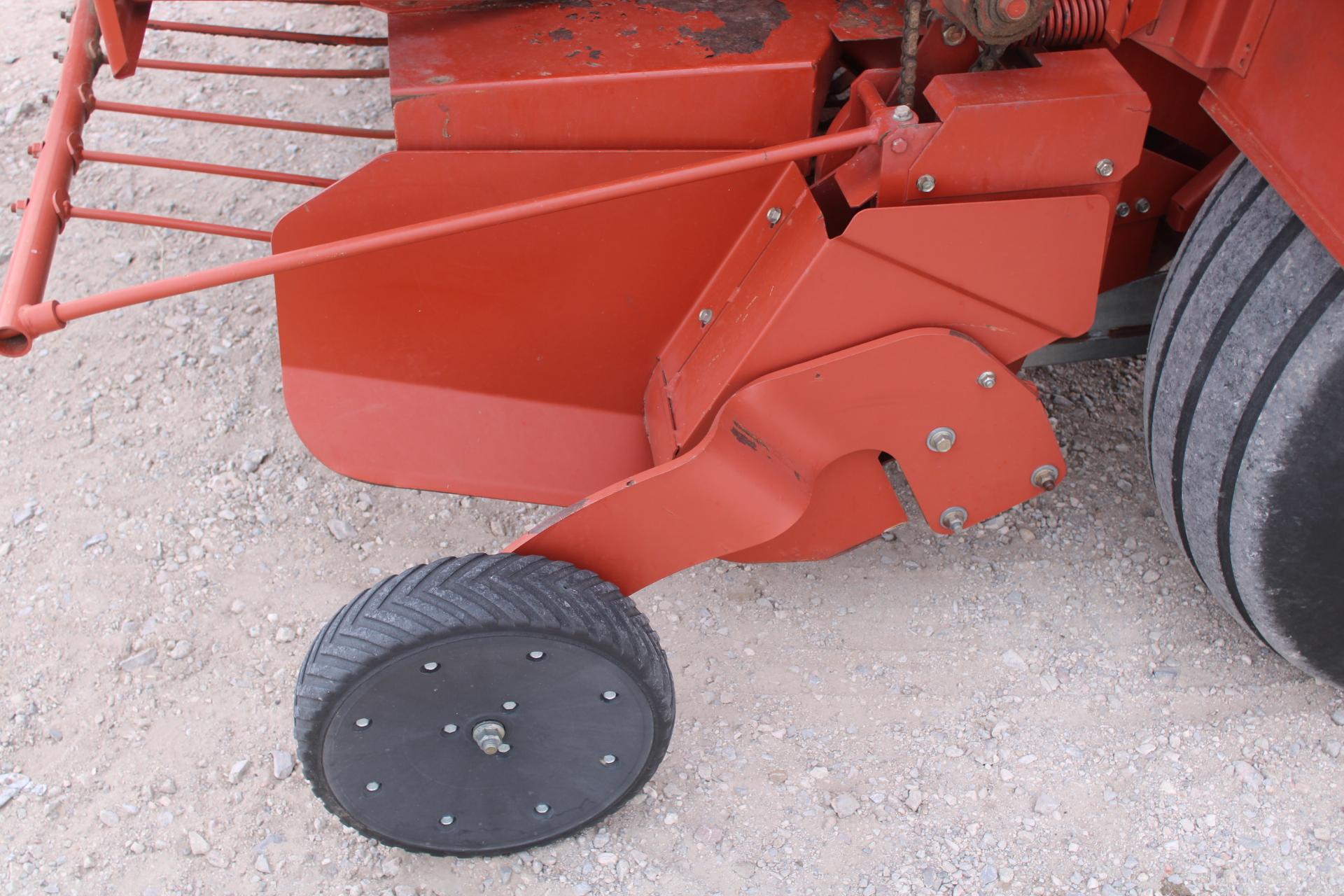 Hesston 956 Auto Cycle Baler