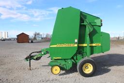 John Deere 567 Round Baler
