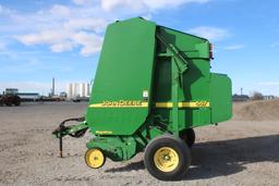John Deere 567 Round Baler