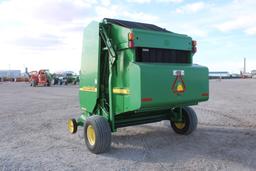 John Deere 567 Round Baler