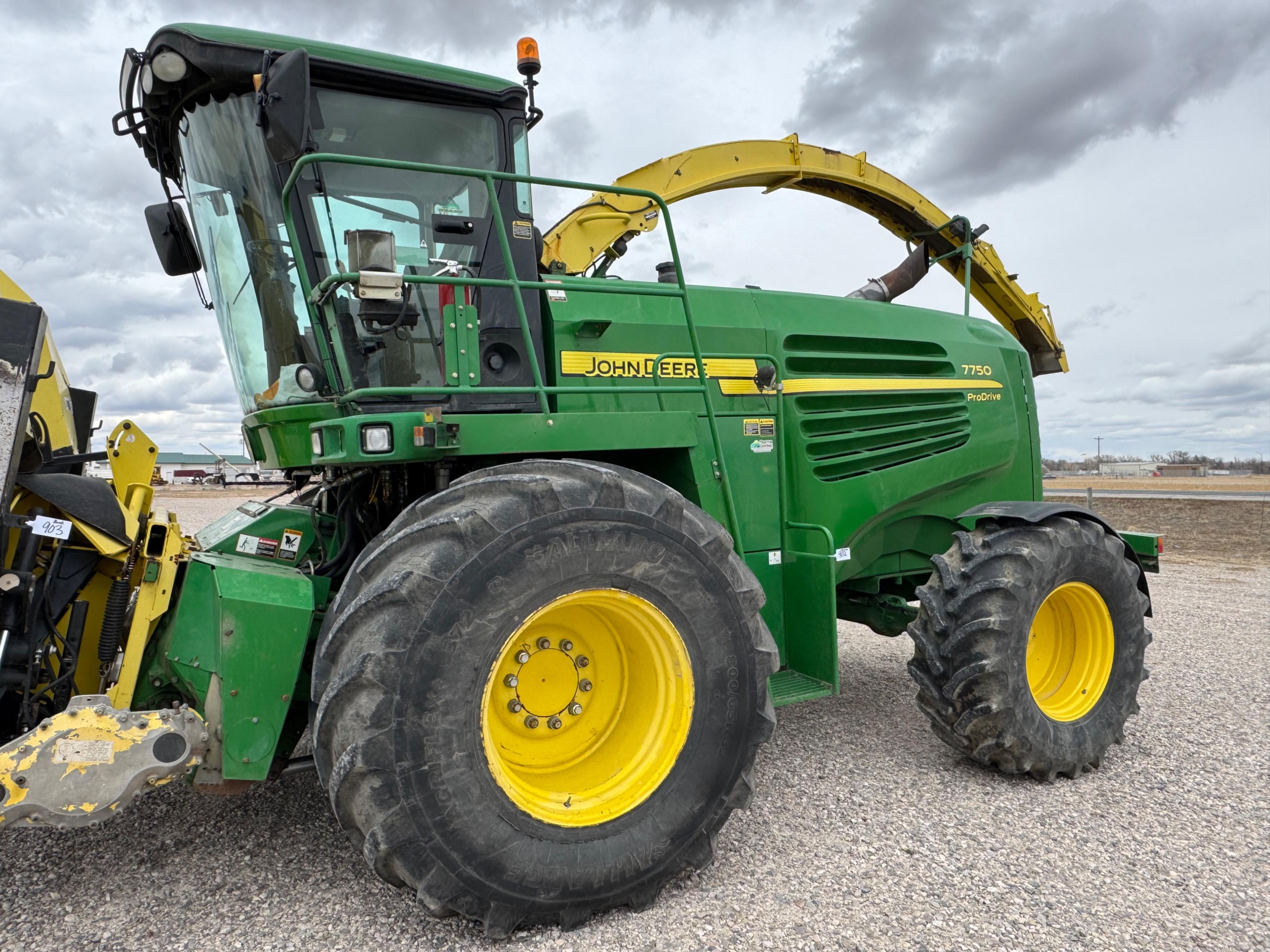 John Deere 7750 Forage Harvester