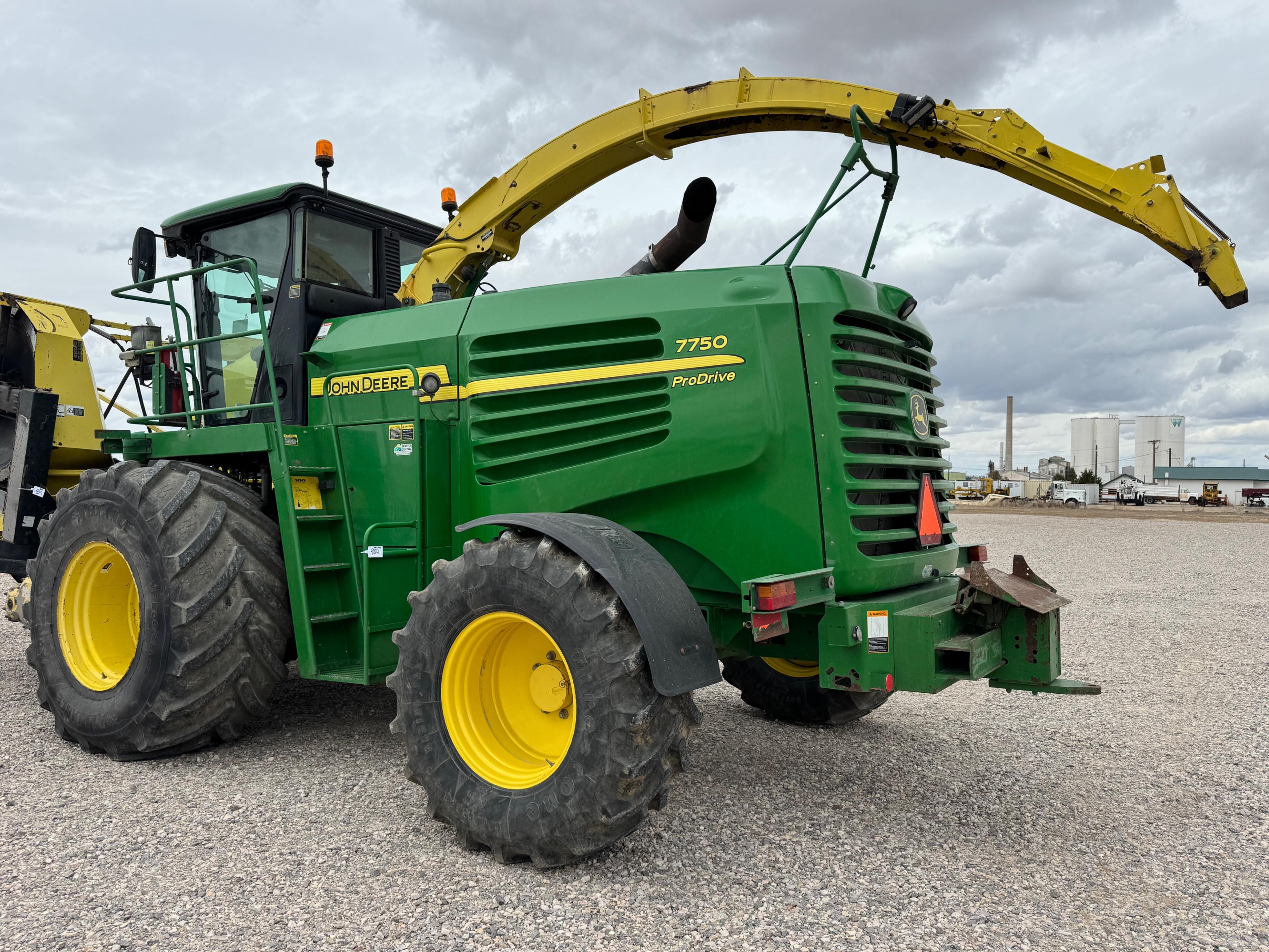 John Deere 7750 Forage Harvester