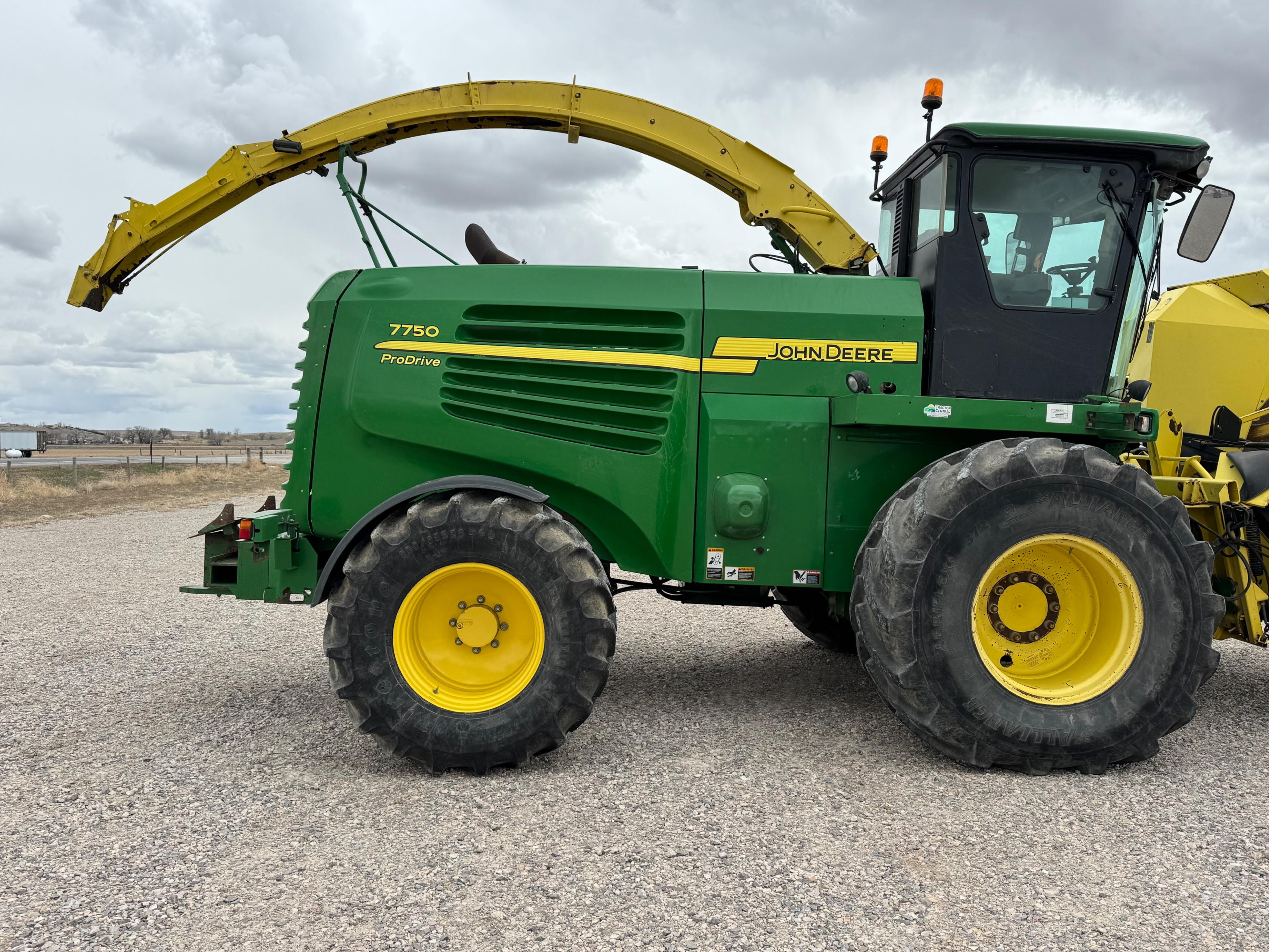 John Deere 7750 Forage Harvester