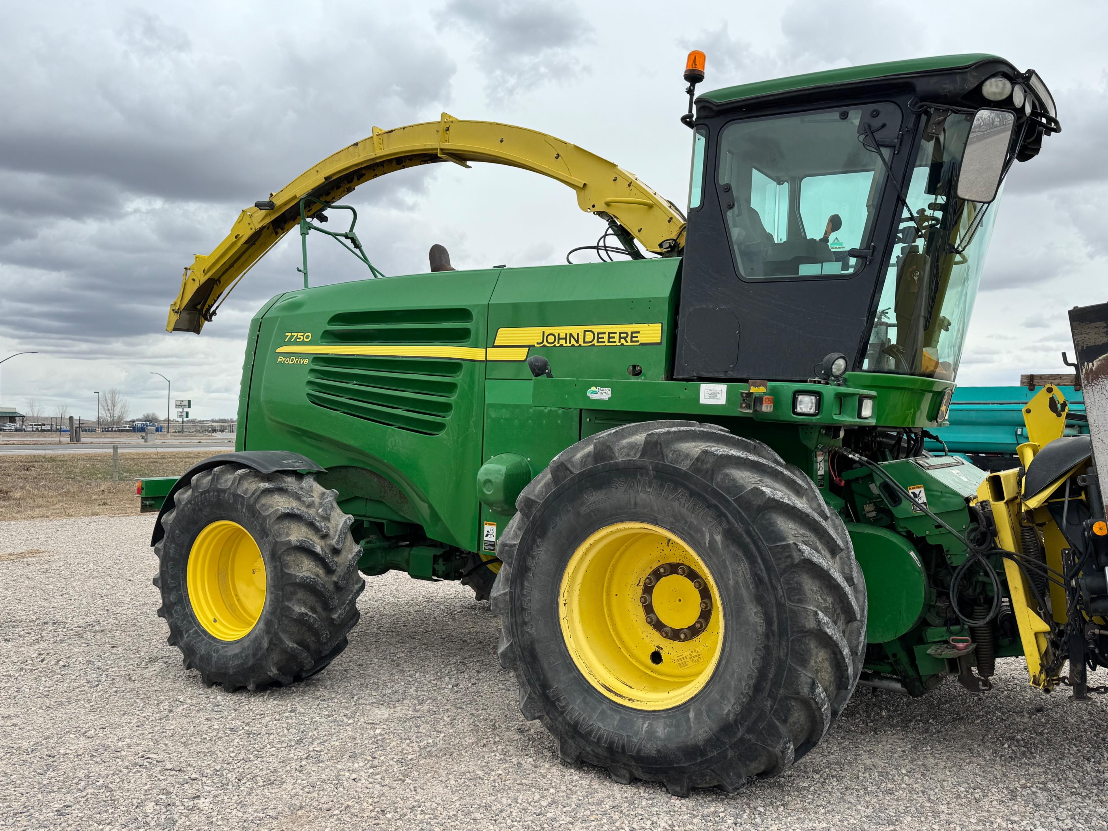 John Deere 7750 Forage Harvester