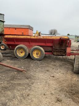 New Holland 306 Side Spreader