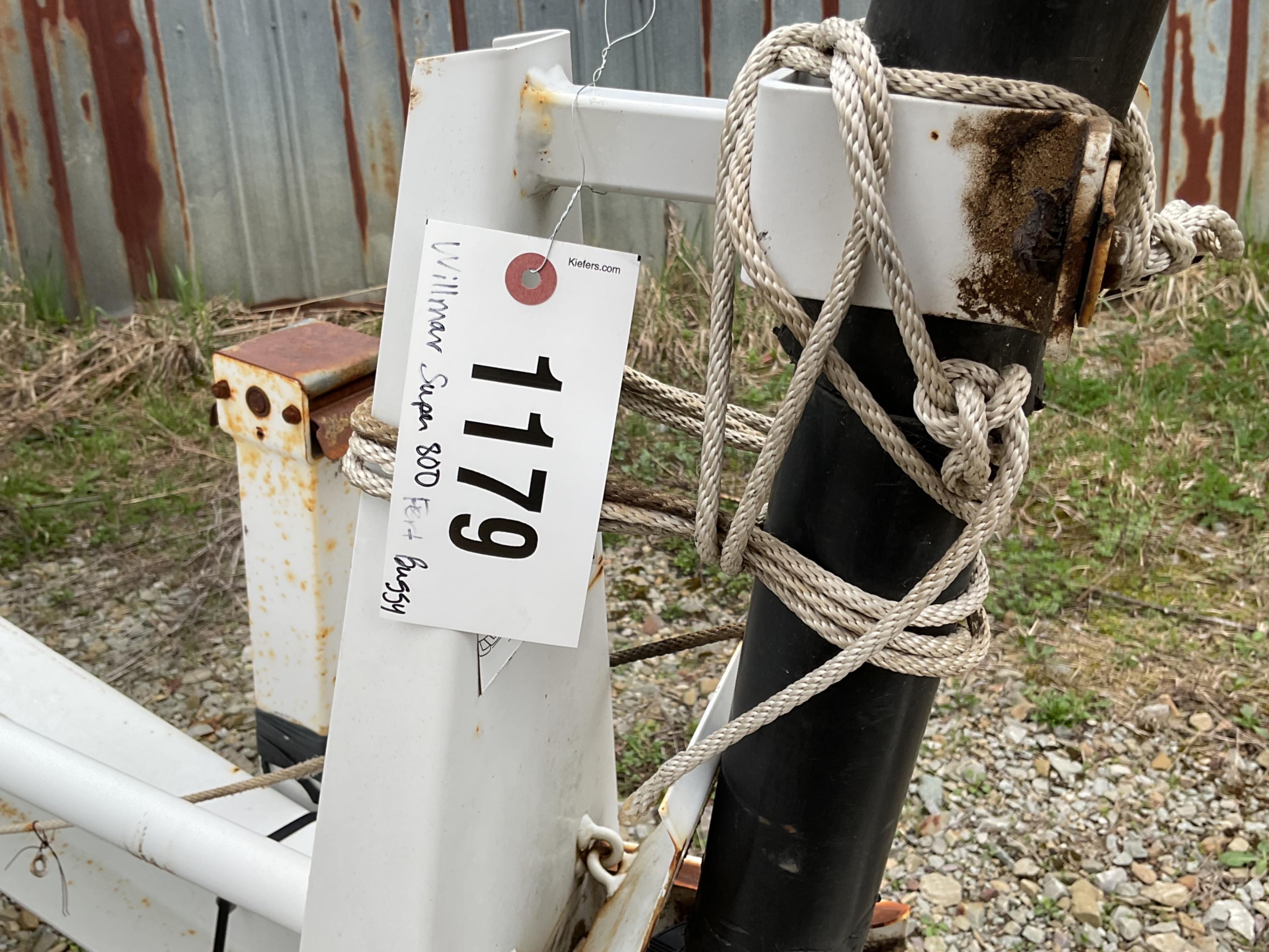 Willmar Super 800 Fertilizer Spreader