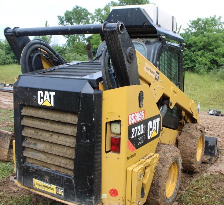 CATERPILLAR 272D2XHP SKID STEER W/ HI FLOW AND CAB