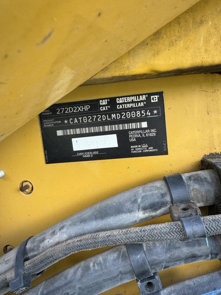 CATERPILLAR 272D2XHP SKID STEER W/ HI FLOW AND CAB