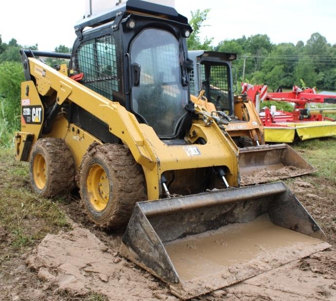 CATERPILLAR 272D2XHP SKID STEER W/ HI FLOW AND CAB