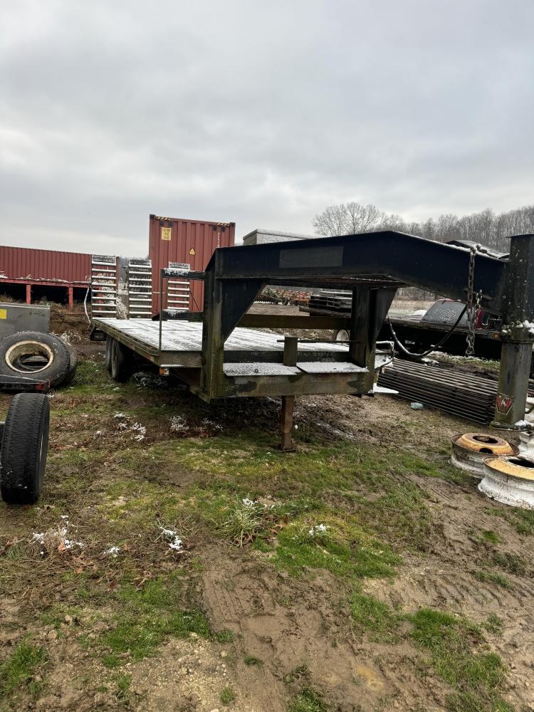 24' GOOSENECK FLATBED TRAILER