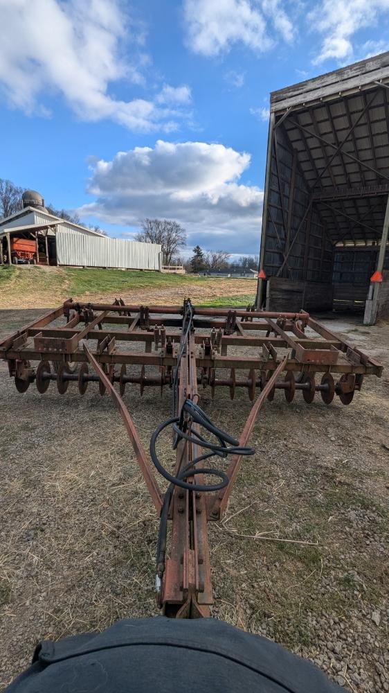 INTERNATIONAL CHISEL PLOW