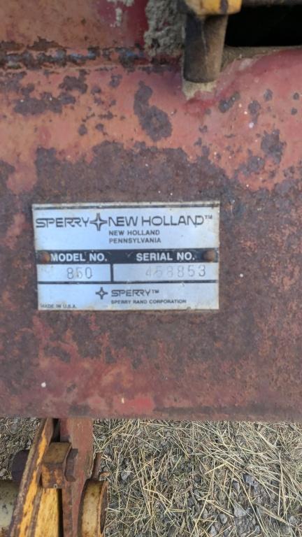 NEW HOLLAND 850 BALER