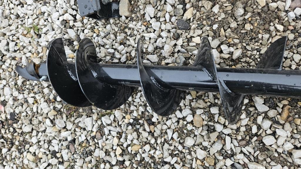 HYDRAULIC  AUGER EXCAVATOR ATTACHMENT