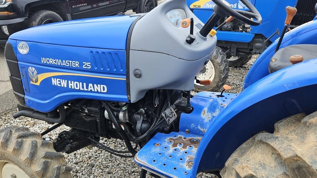 NEW HOLLAND WORKMASTER 25 TRACTOR