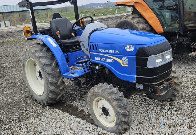 NEW HOLLAND WORKMASTER 25 TRACTOR