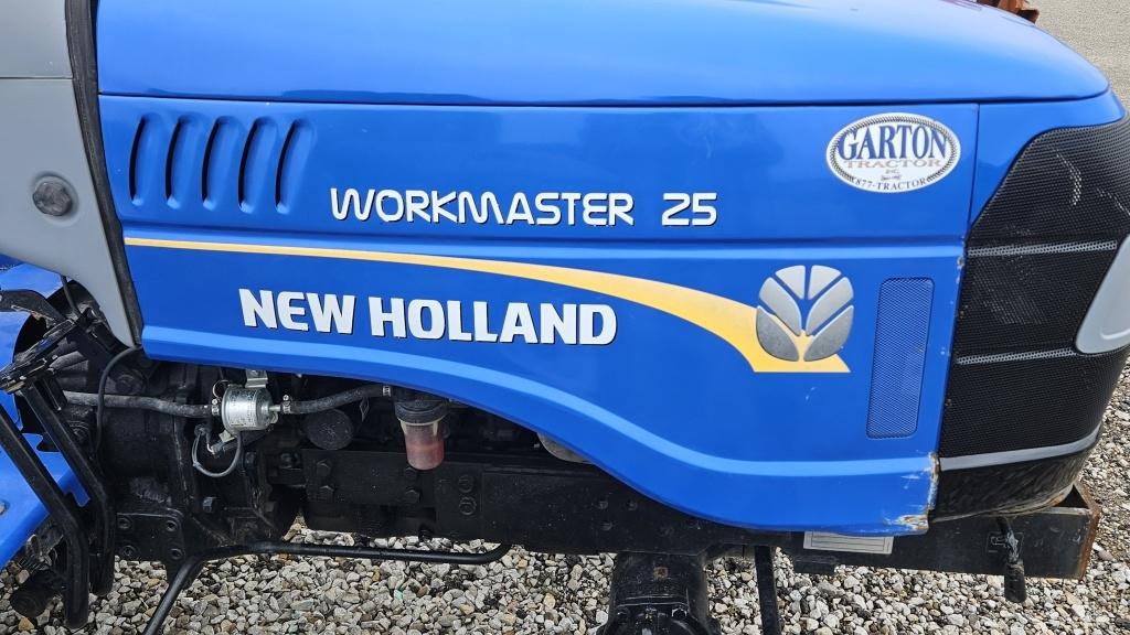 NEW HOLLAND WORKMASTER 25 TRACTOR