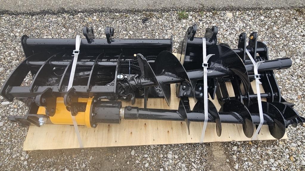 NEW MINI EXCAVATOR PALLET FULL OF ATTACHMENTS