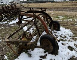 NEW HOLLAND HAY RAKE