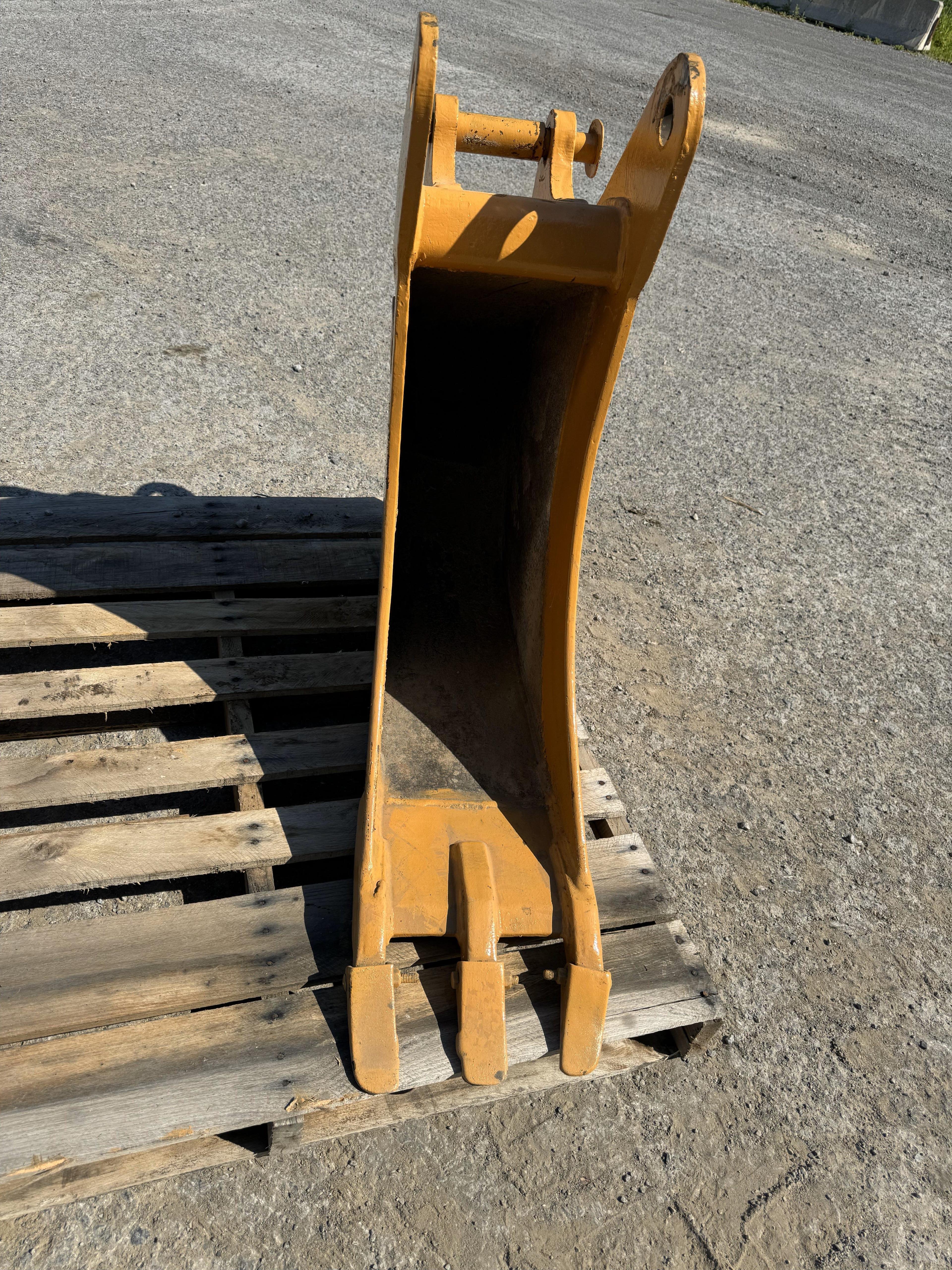 EDF 14'' Excavation bucket