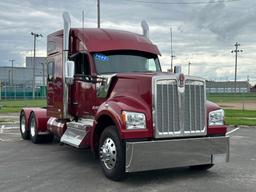 2021 Kenworth W990