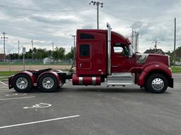 2021 Kenworth W990