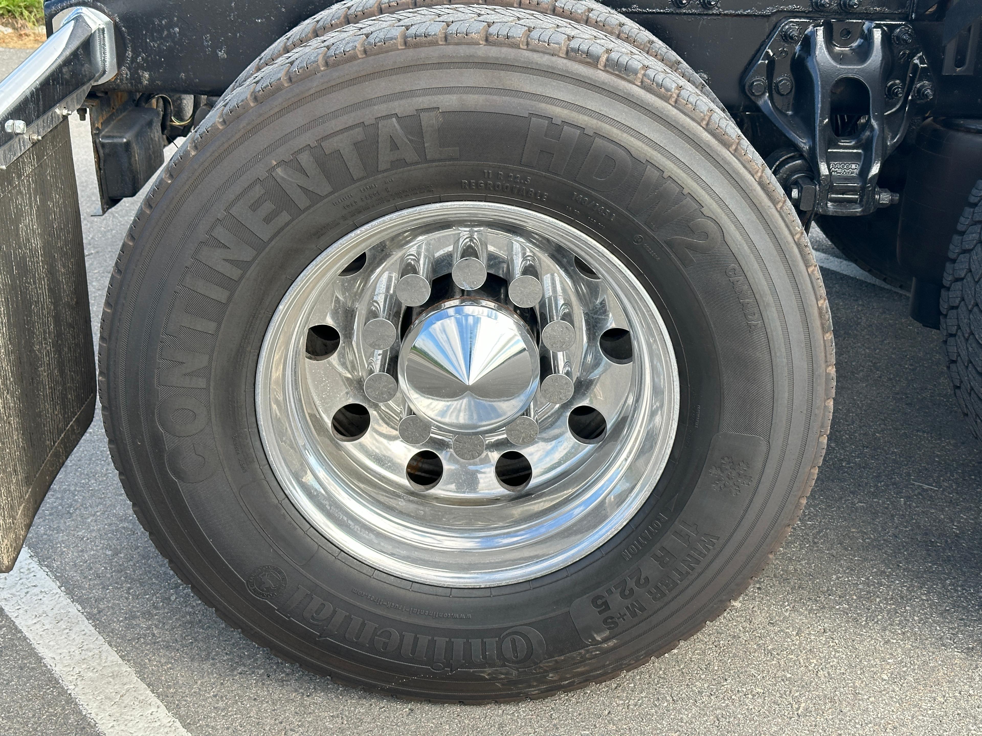 2020 Peterbilt 389
