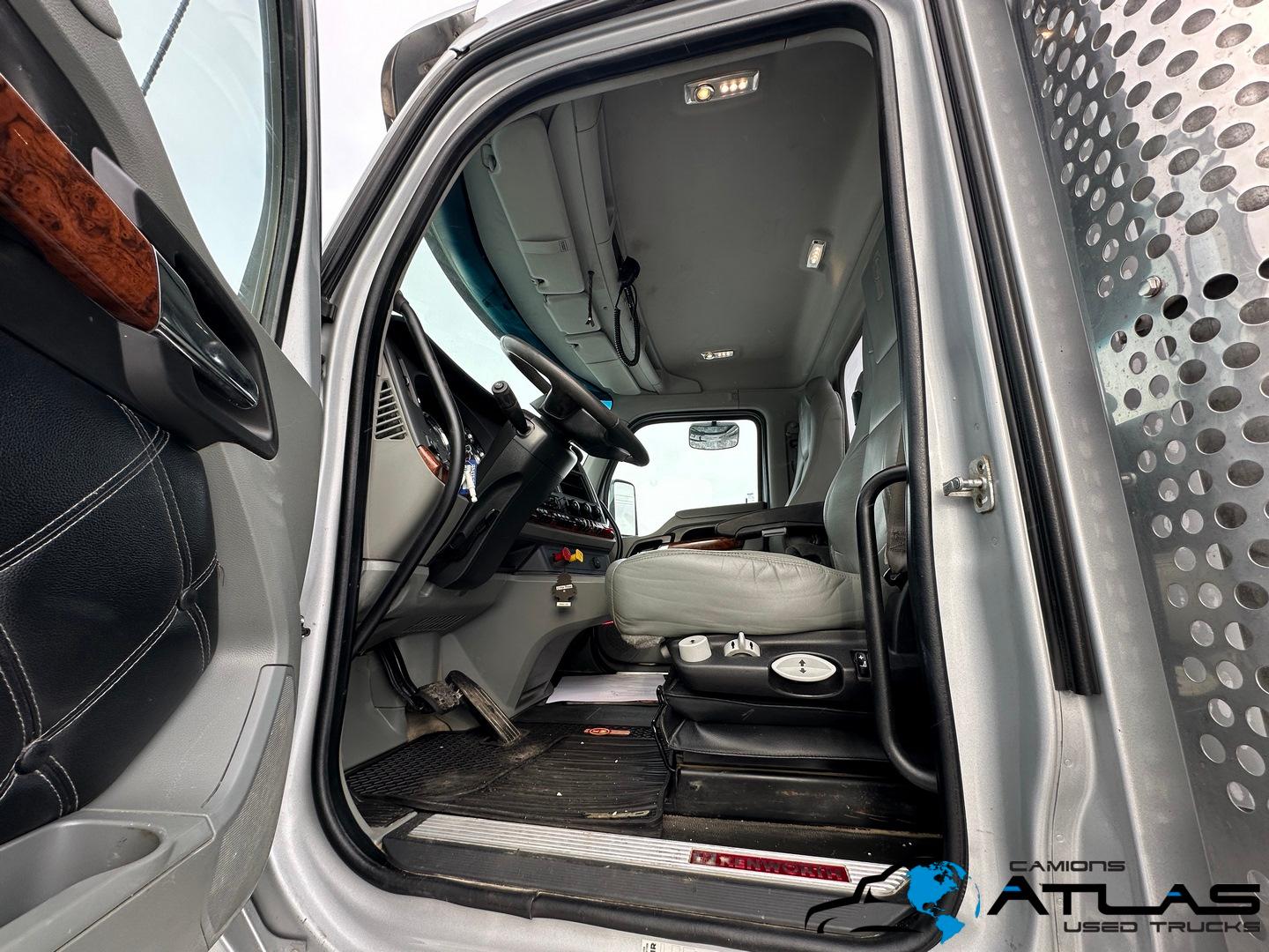 2021 KENWORTH T880 DAYCAB