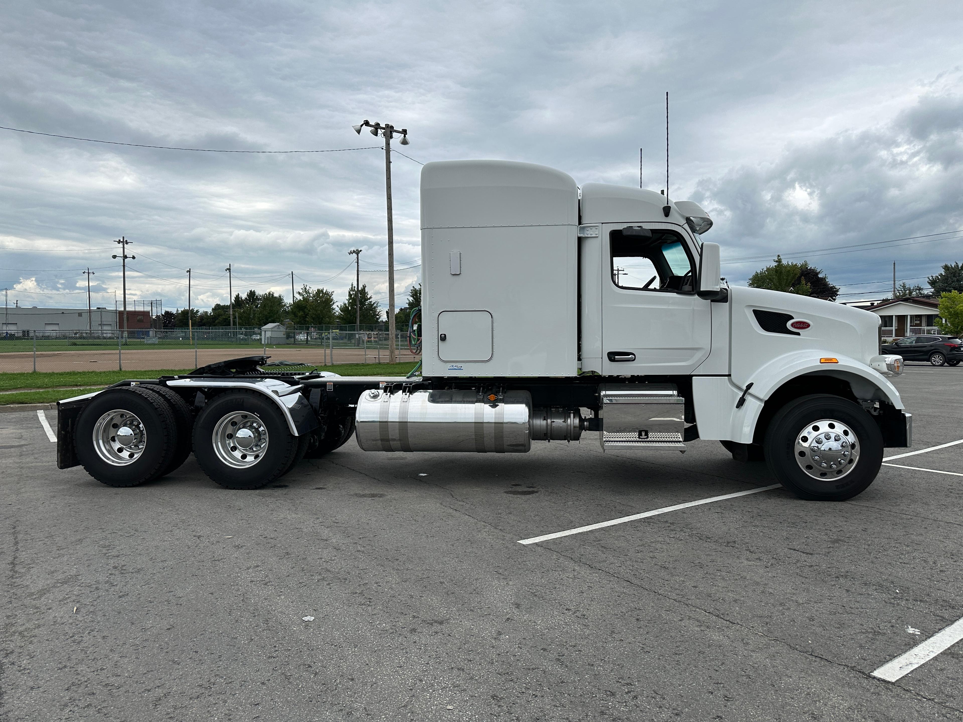 2024 Peterbilt 567