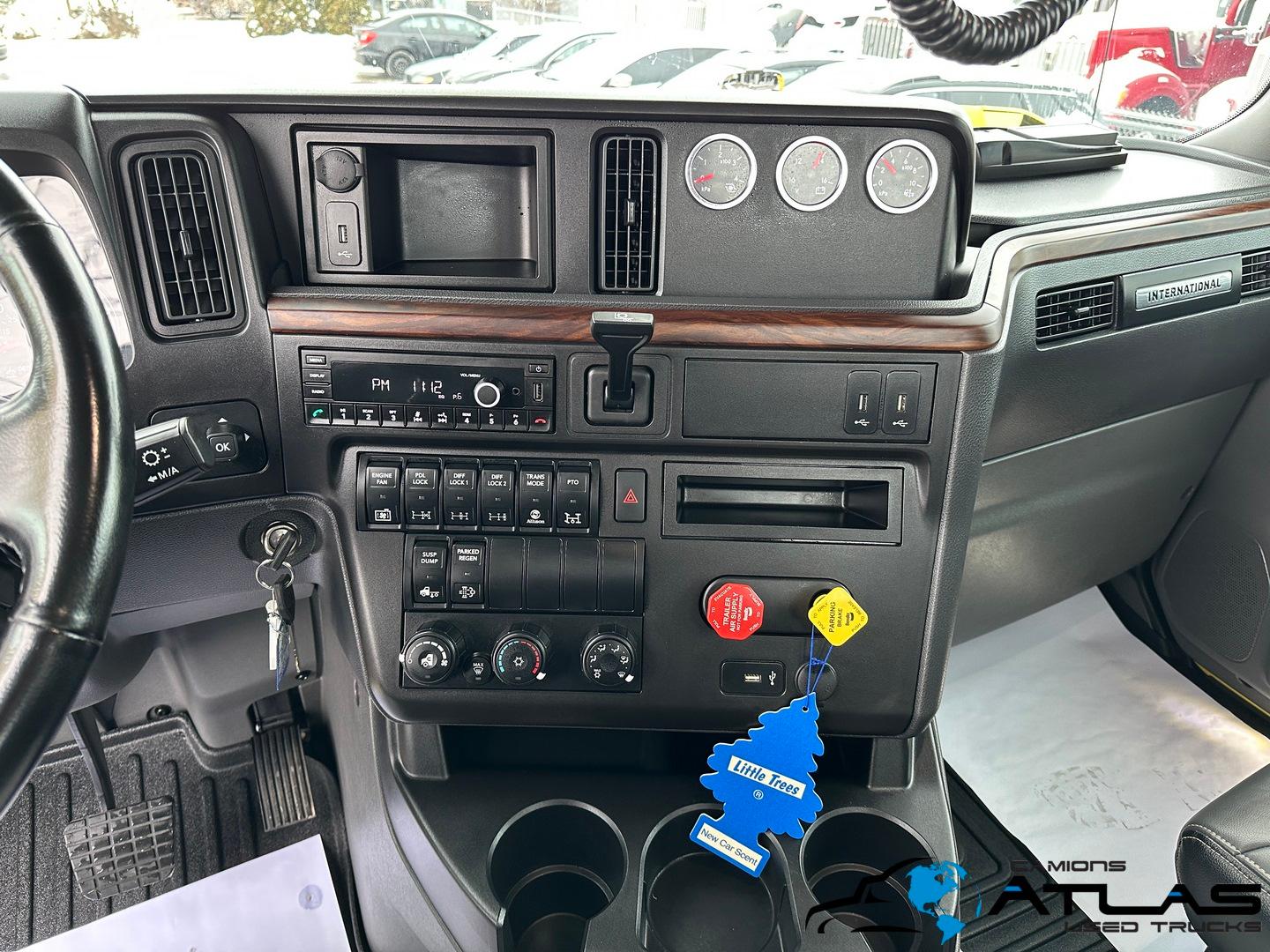 2023 International HX 620