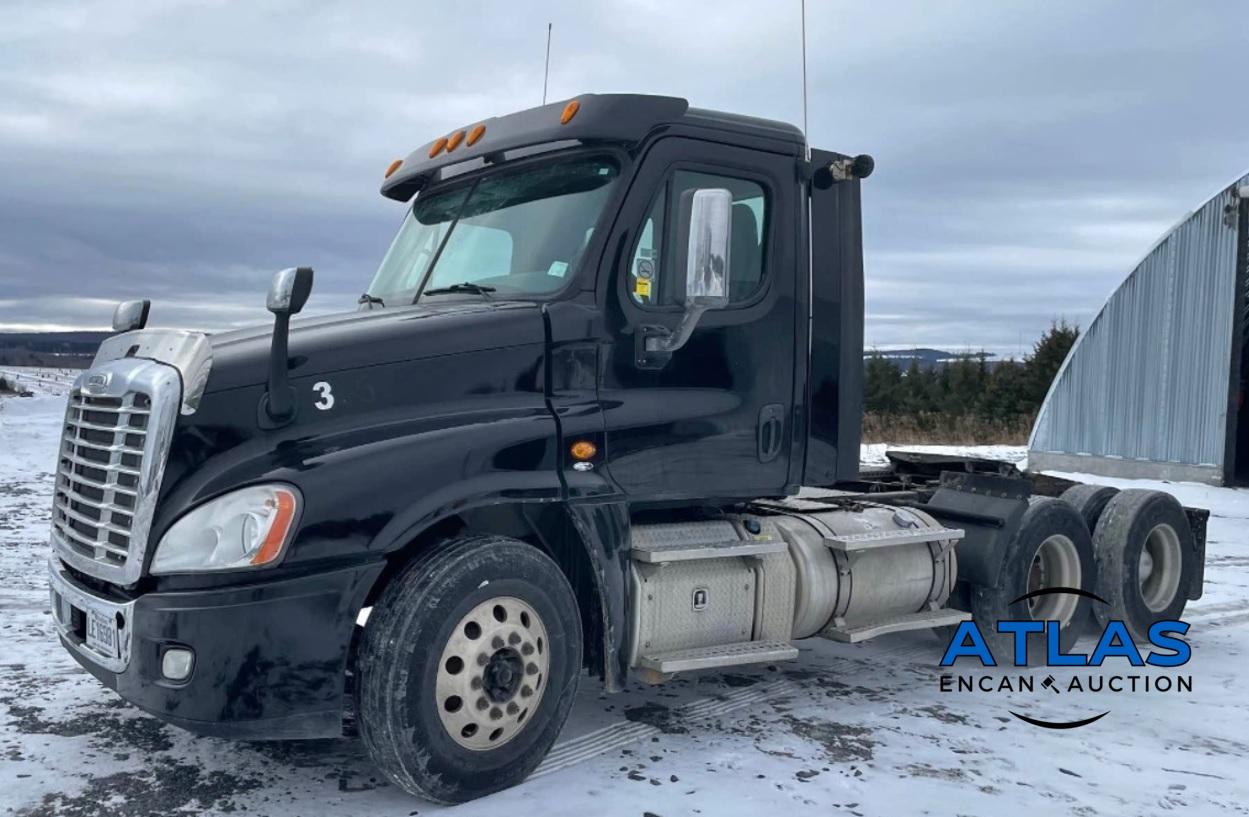 2013 FREIGHTLINER CASCADIA