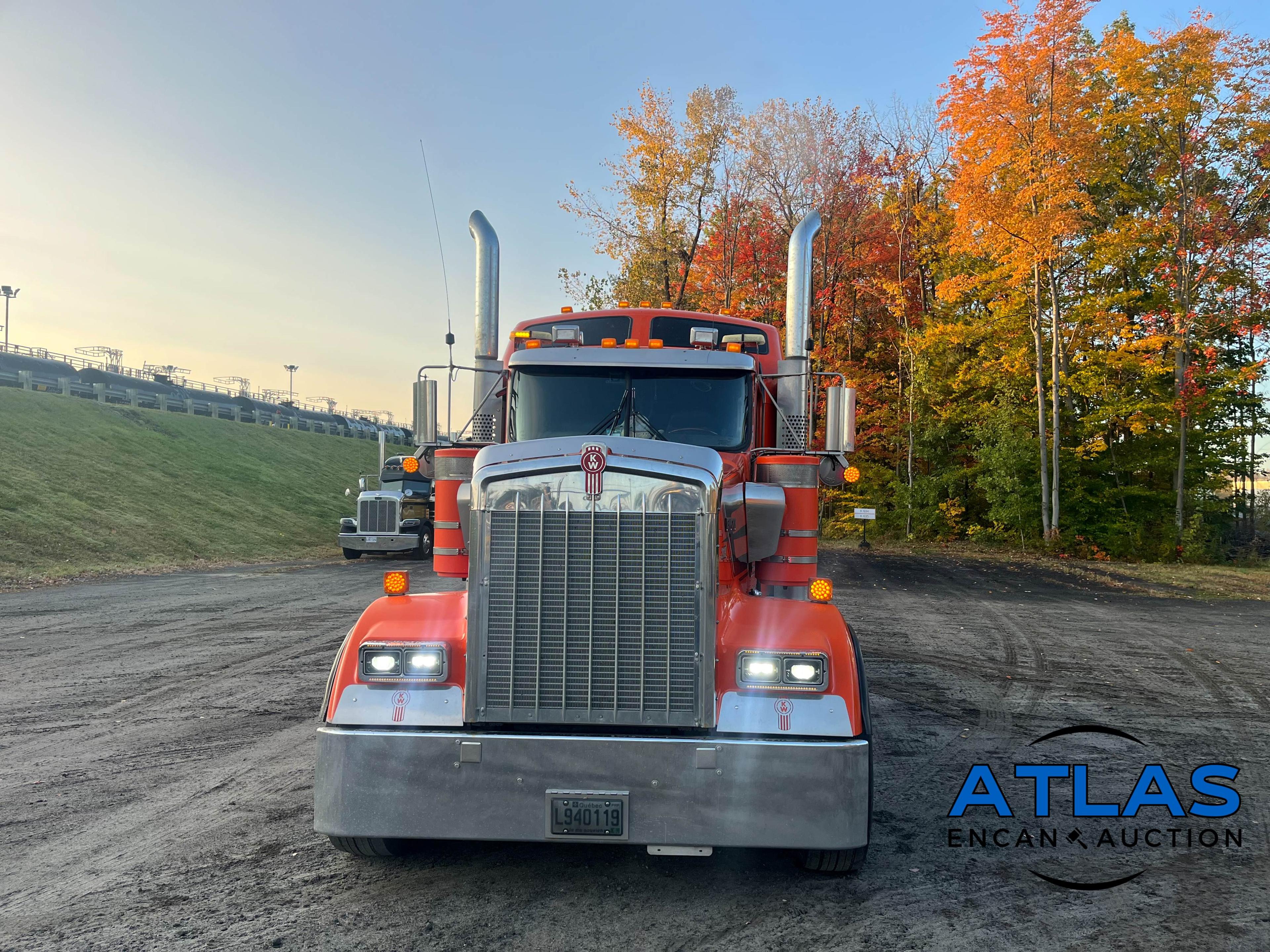 2019 KENWORTH W900