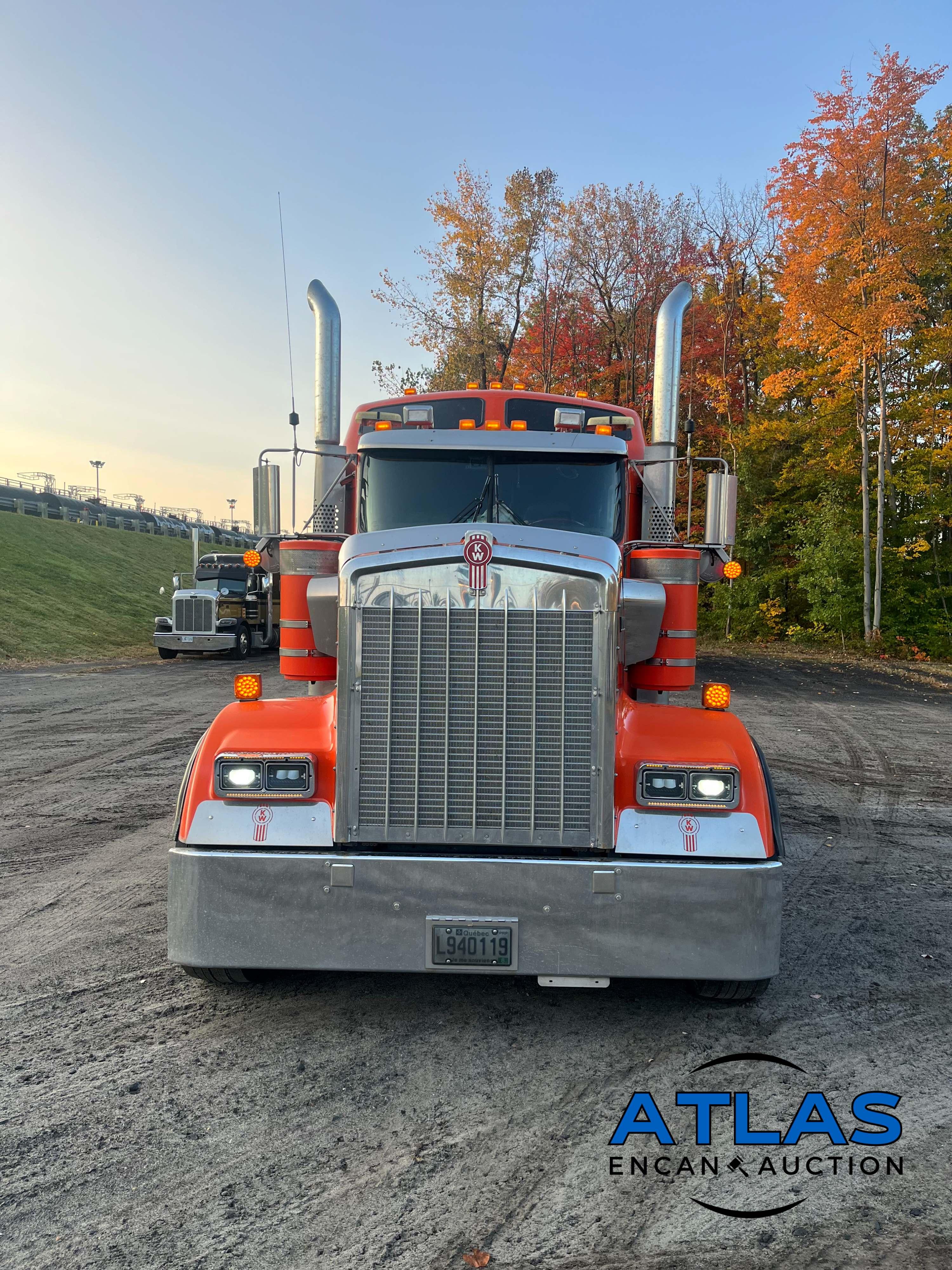 2019 KENWORTH W900