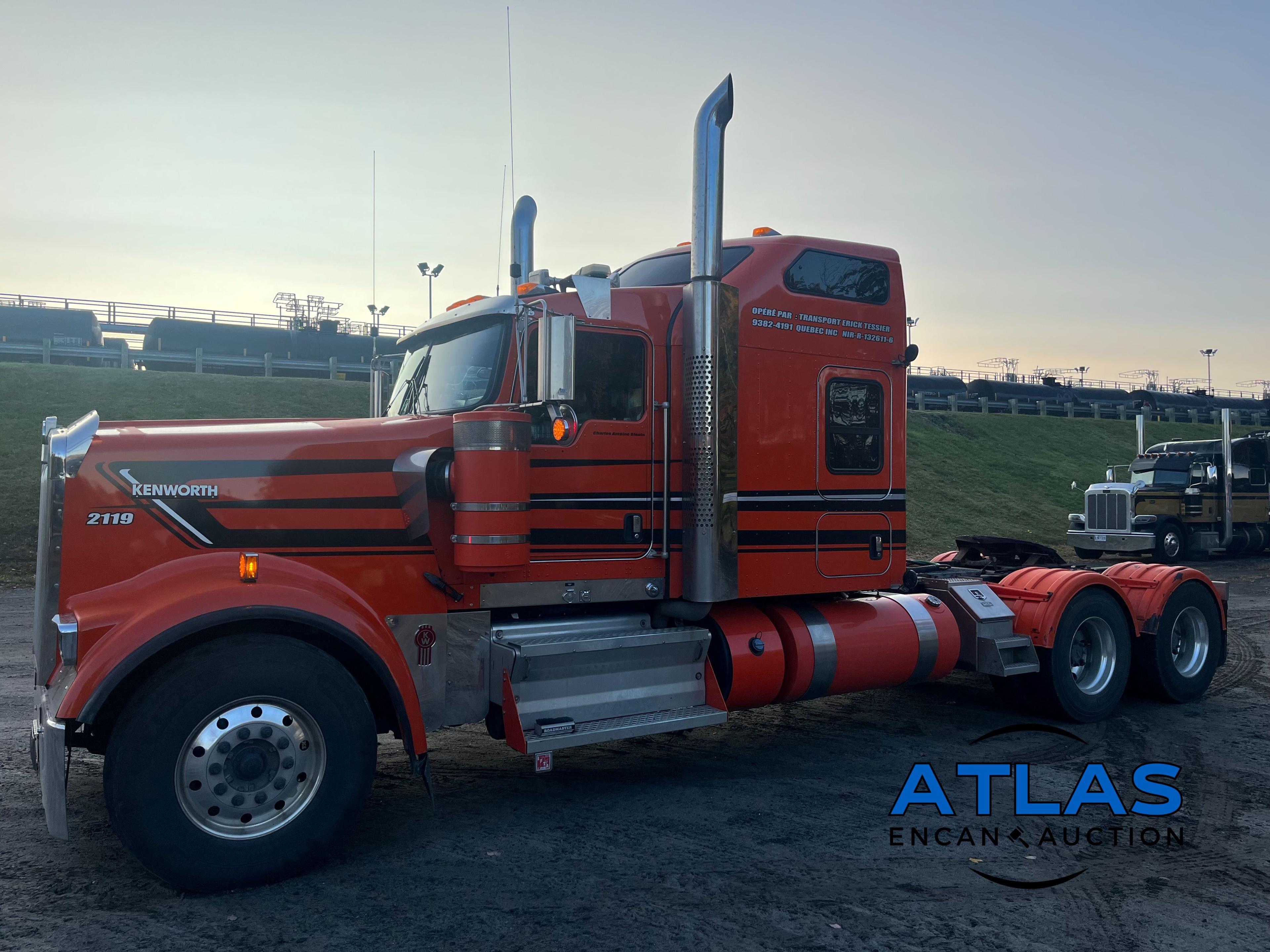 2019 KENWORTH W900