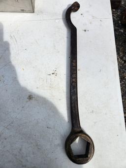 Vintage darling wrench