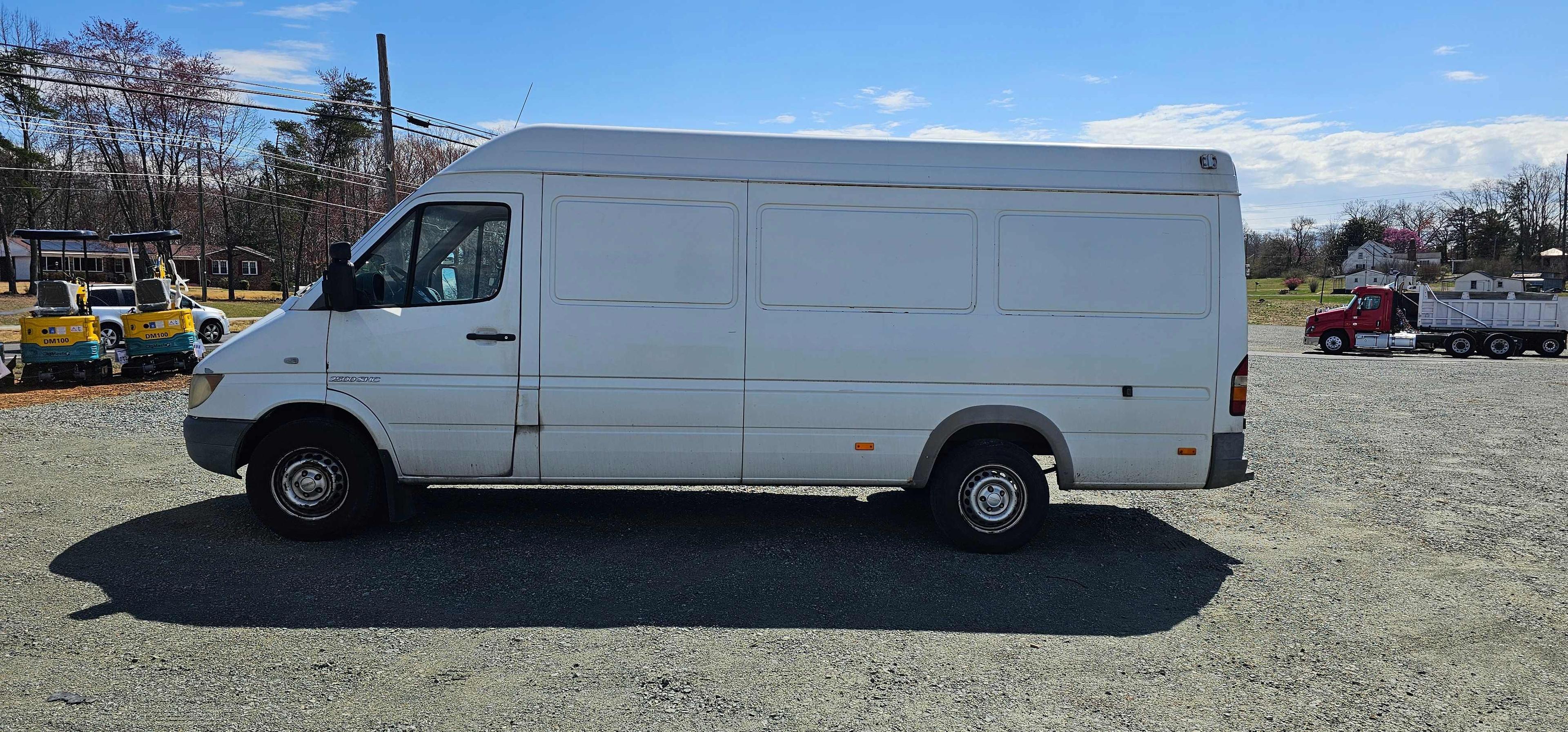 2005 Dodge/Freightliner Sprinter 2500 Van