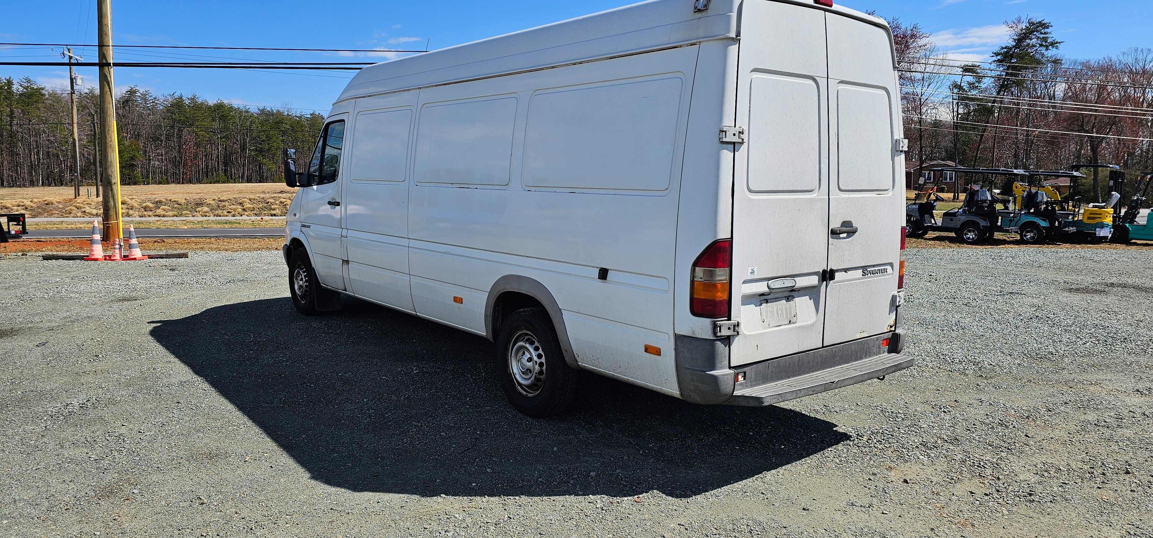 2005 Dodge/Freightliner Sprinter 2500 Van