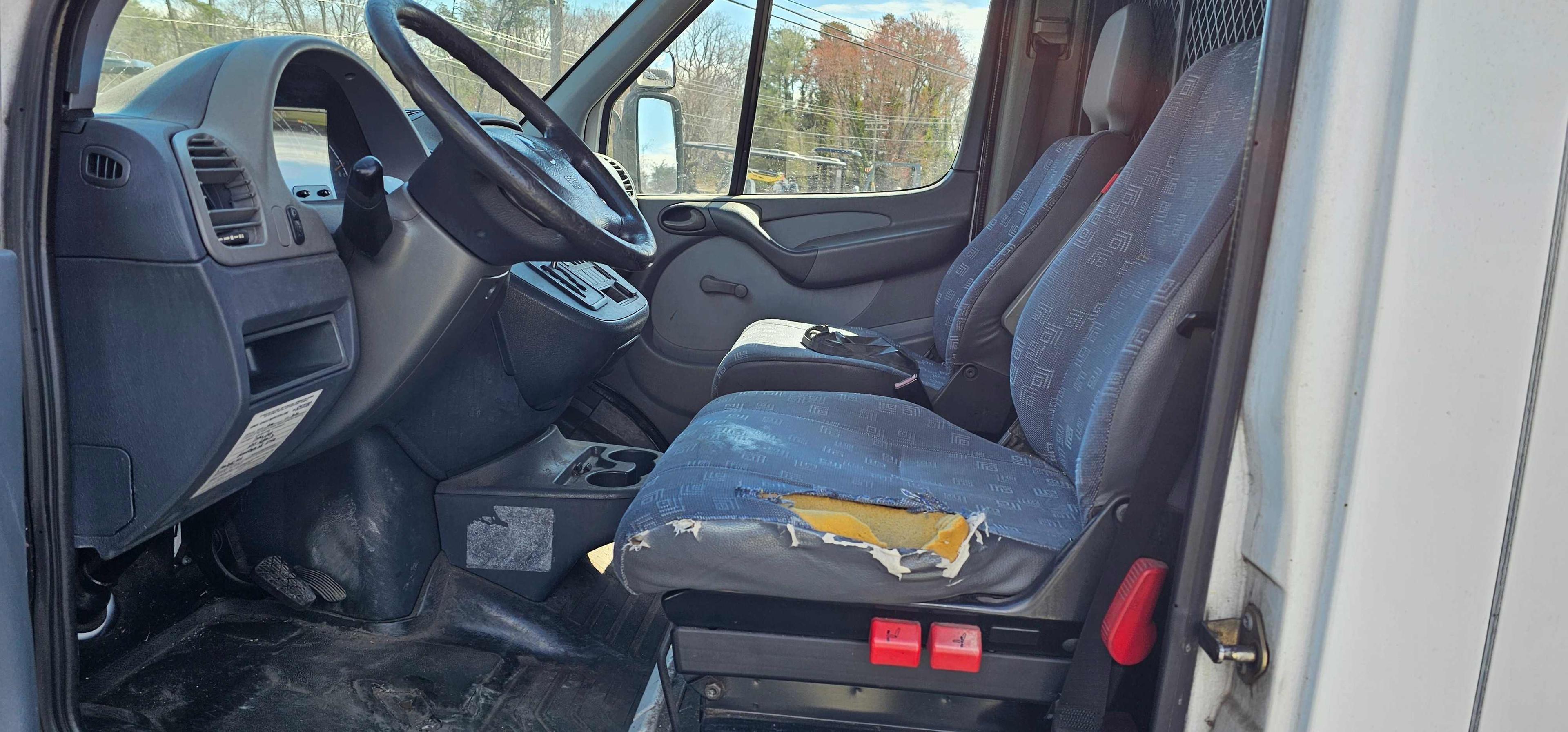 2005 Dodge/Freightliner Sprinter 2500 Van